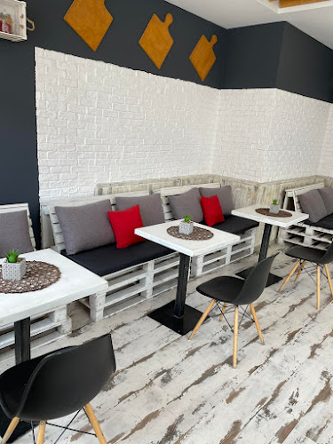 ж.к. Възраждане IМладост, ул. „Ана Феликсова“ 23, 9000 Варна