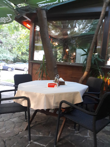 Хъшове - Гастрономия и хотелиерство