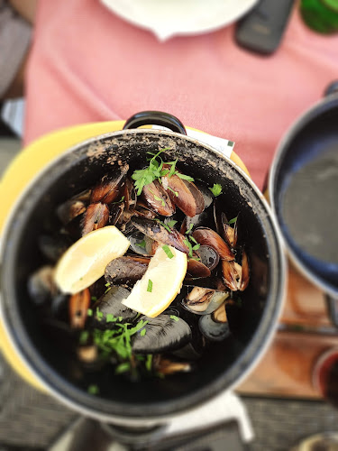 Център, ул. „Приморска“ 8, 9600 Балчик