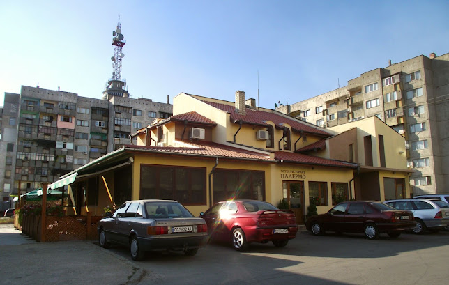 ул. Симеон Папазов 3, 7600 Тутракан