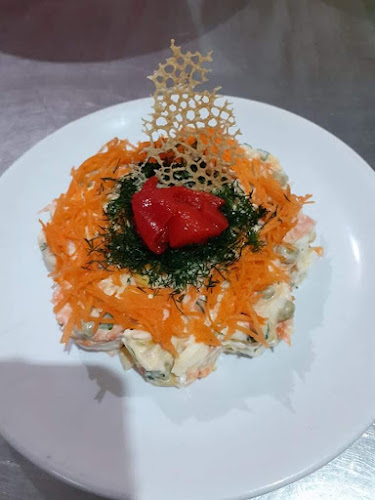 Opinii despre Bar & Dinner ALMANA în Долна баня - Гастрономия и хотелиерство