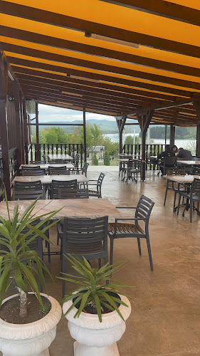 Пчелина - Гастрономия и хотелиерство