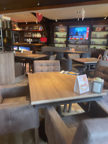 Shopping Complex, Варна ЦентърПриморски, ул. „Ян Палах“ Str, 10, 9002 Варна