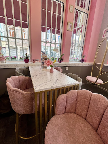 Pinko Lounge Cafe & Bar - Гастрономия и хотелиерство