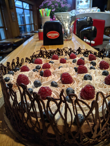 Opinii despre Пицария Ресторант Retro Castela în Стара Загора - Гастрономия и хотелиерство