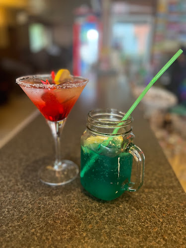 Opinii despre 777 Cafe & Bar - Dolna banya în Долна баня - Гастрономия и хотелиерство