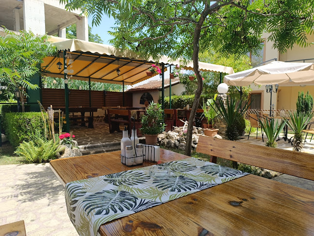 Bistro/Guesthouse KIPARIS - Гастрономия и хотелиерство