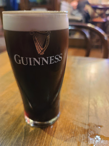 Мезетто биър енд уайн пъб