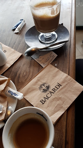 Opinii despre Кафене „Бакарди 2“ în Кърджали - Гастрономия и хотелиерство