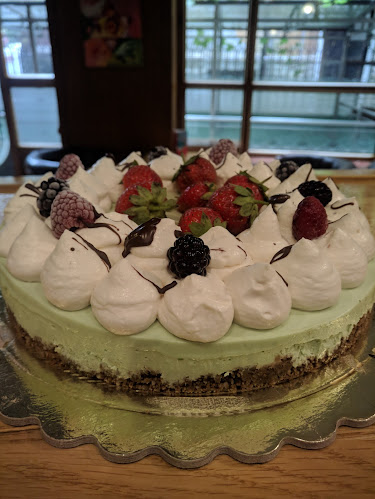 Пицария Ресторант Retro Castela - Гастрономия и хотелиерство