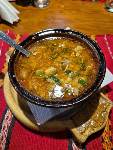 Хаджидрагановите къщи - Гастрономия и хотелиерство