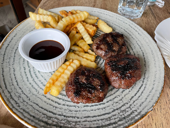 Opinii despre Ресторант Колелото în Търговище - Гастрономия и хотелиерство