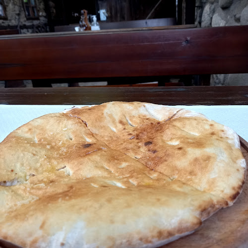 Чановете - Гастрономия и хотелиерство