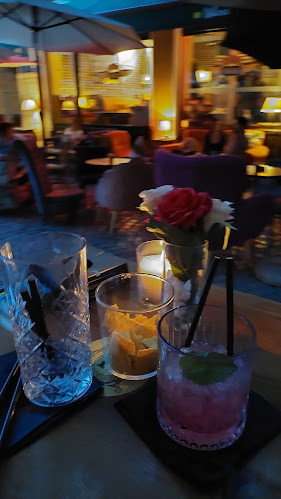 Opinii despre ANYWAY cocktail bar în Пловдив - Гастрономия и хотелиерство