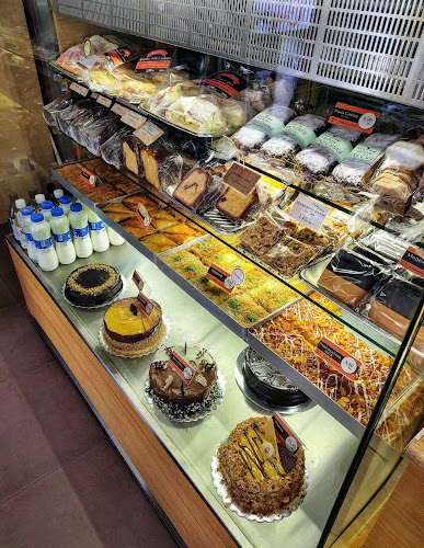 Сладкарница Пчела Опълченска - Гастрономия и хотелиерство