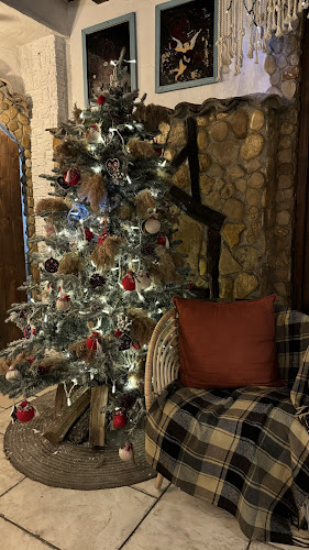 СалтанатПриморски, бул. „Княз Борис I-ви“ 126, 9010 Варна