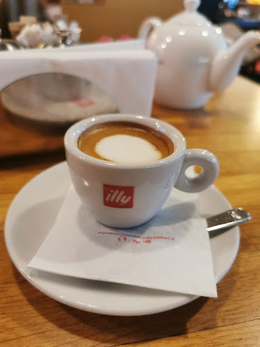 София център, бул. „Витоша“ 10, 1000 София