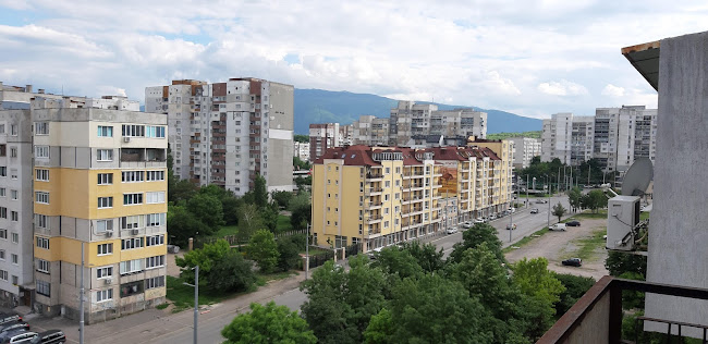 Ж.К. Люлин 9, Ул. Луй Пастьор срещу Бл. 911 Павилион 2, 1335 София