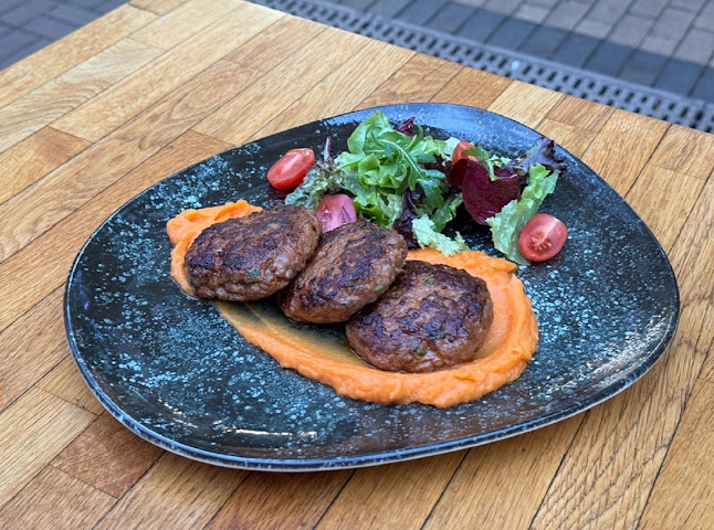 Opinii despre Витоша стрийт бар и динър în София - Гастрономия и хотелиерство