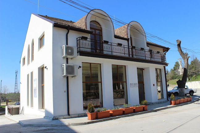 Старата къща - Гастрономия и хотелиерство