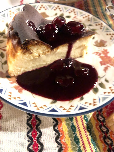 СалтанатПриморски, бул. „Княз Борис I-ви“ 126, 9010 Варна