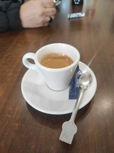 Снек Бар "Старата Пицария" - Гастрономия и хотелиерство