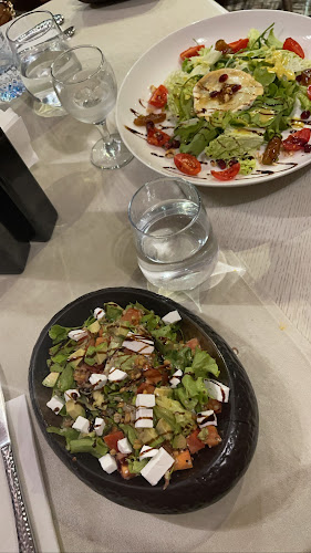 Opinii despre Garden of Rich în Велинград - Гастрономия и хотелиерство