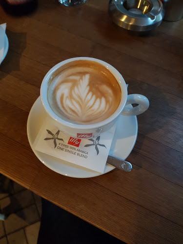 София център, бул. „Витоша“ 10, 1000 София