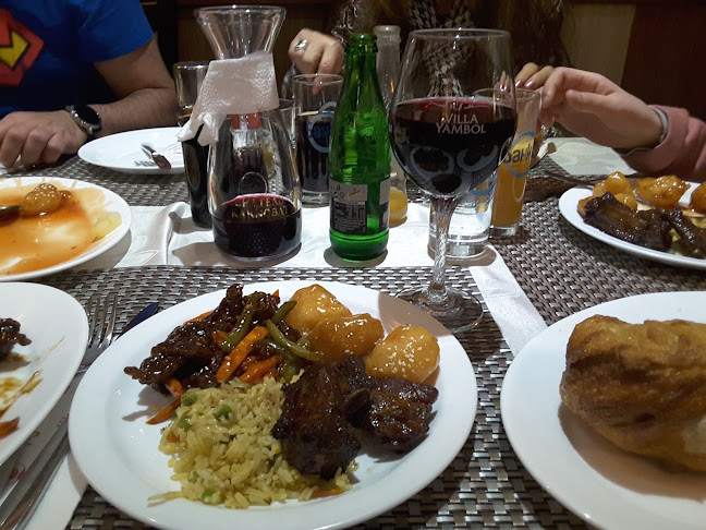 Тон Шин Юан - Гастрономия и хотелиерство