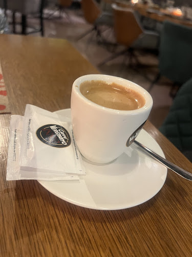 Comentarii opinii despre Дъ Бридж бар и динър