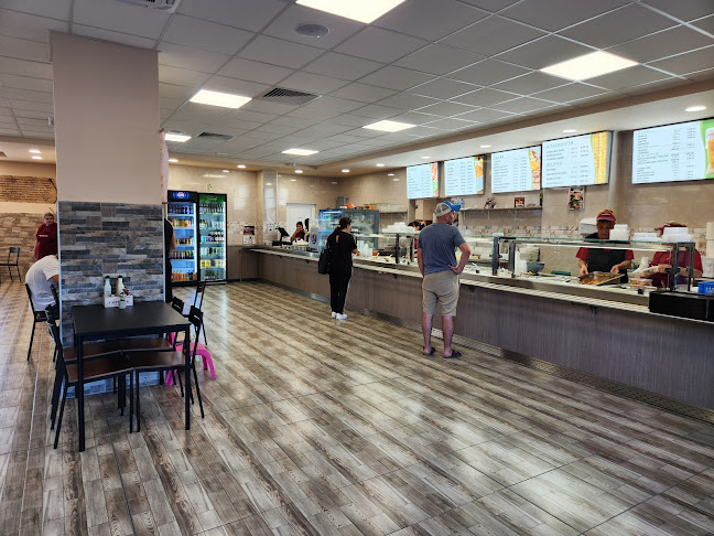 Гюрлата - Гастрономия и хотелиерство