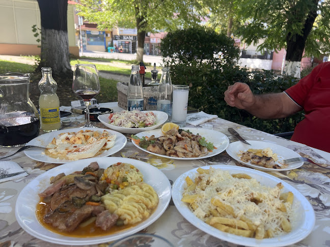 Център, ул. „Яне Сандански" 1, 2850 Петрич