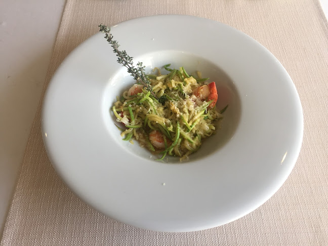 Ресторант-градина Казабланка - Гастрономия и хотелиерство