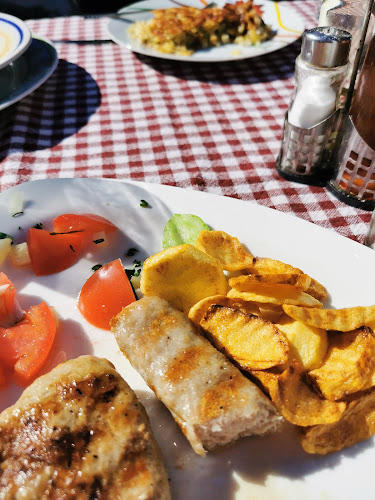 Черният Кос - Гастрономия и хотелиерство