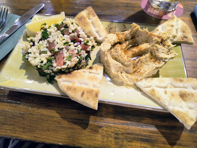 Comentarii opinii despre Мезетто биър енд уайн пъб