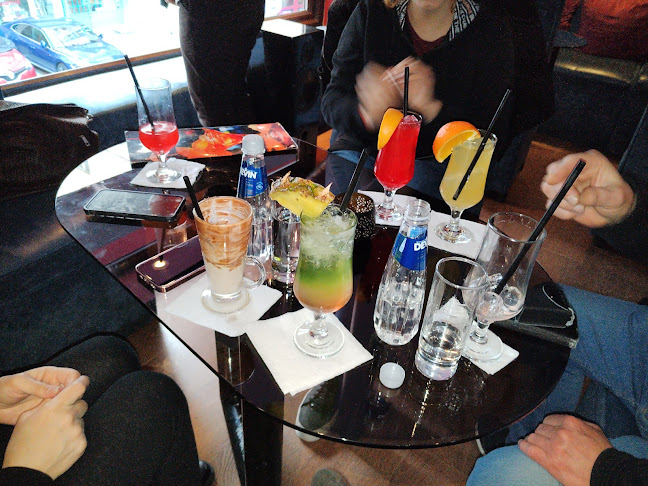 Sq. P. R, бул. „Пенчо Славейков“ 7А, 1000 София