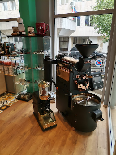 COFFEE STRONG SHOPS - Гастрономия и хотелиерство