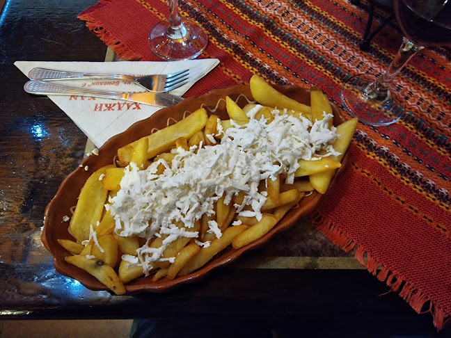 Хаджи Николов Хан - Гастрономия и хотелиерство