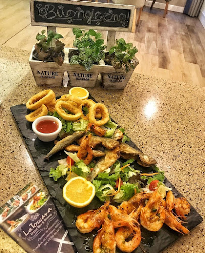 Ла Тоскана пица, бар и динър - Гастрономия и хотелиерство