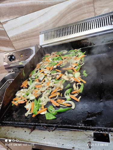 Fast food SANTOS - Гастрономия и хотелиерство