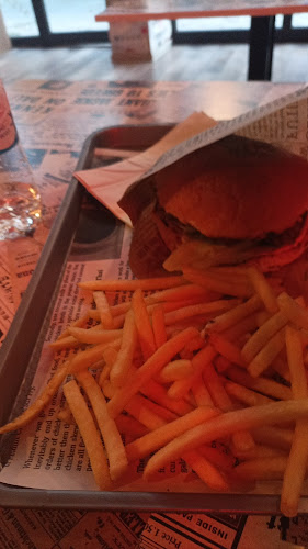 Ямбол Център, ул. „Цар Иван Александър“ 4, 8600 Ямбол