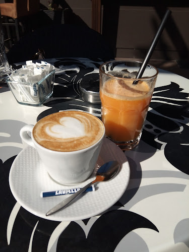 Изток, ул. „Благой Гебрев“ 21А, 2304 Перник