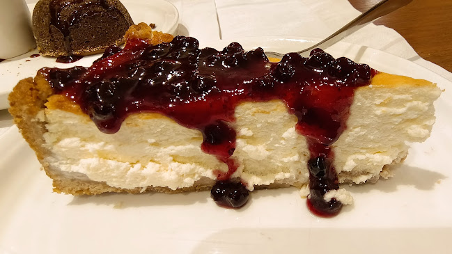 Бяла роза - Гастрономия и хотелиерство