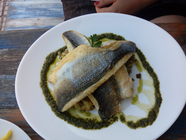 Tiki Bar And Grill Primorsko