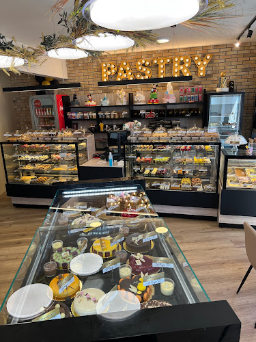 ж.к. Лозенец, бул. „Черни връх“ 37, 1407 София