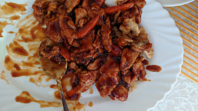 Нова луна - Гастрономия и хотелиерство