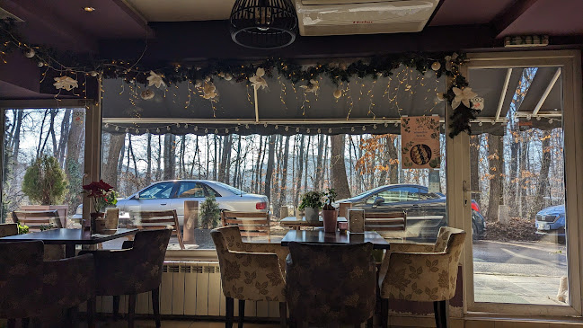 Кафене Форест - Гастрономия и хотелиерство
