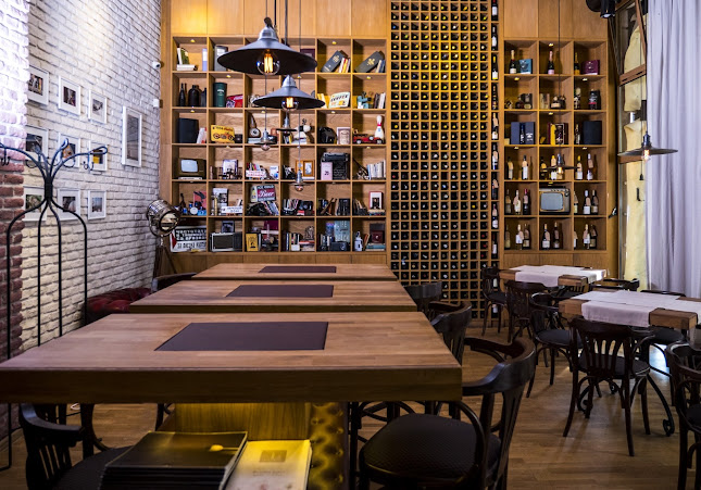 Бургас Център, ул. „Силистра“ 4, 8000 Бургас