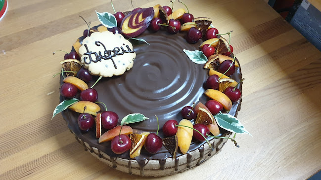 Йоле Кафе Пекарна - Гастрономия и хотелиерство