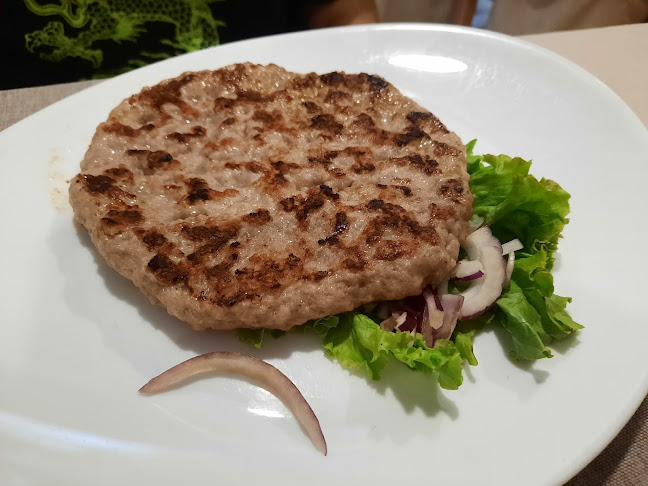 ж.к. Стрелбище, ул. „Траянова врата“ 63, 1408 София